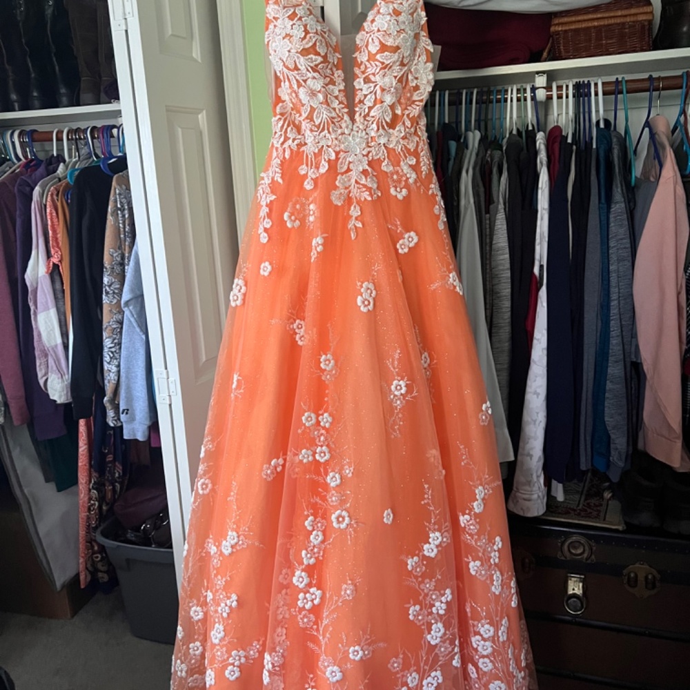 Sherri Hill gown - Picture 5 of 6